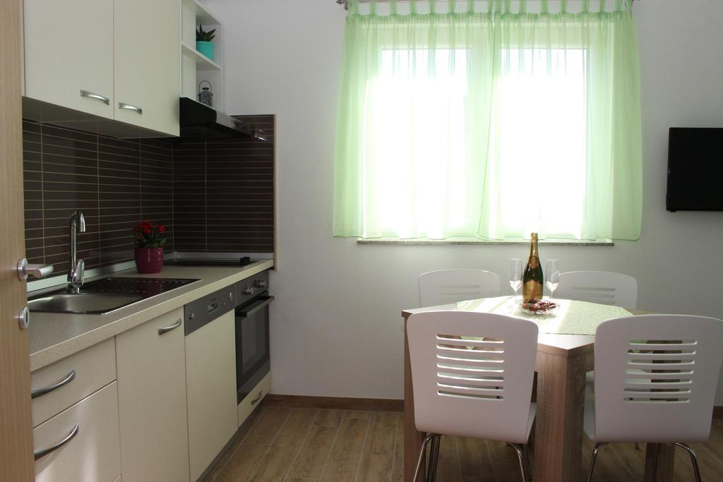 Smart Apartments Бродарица Экстерьер фото